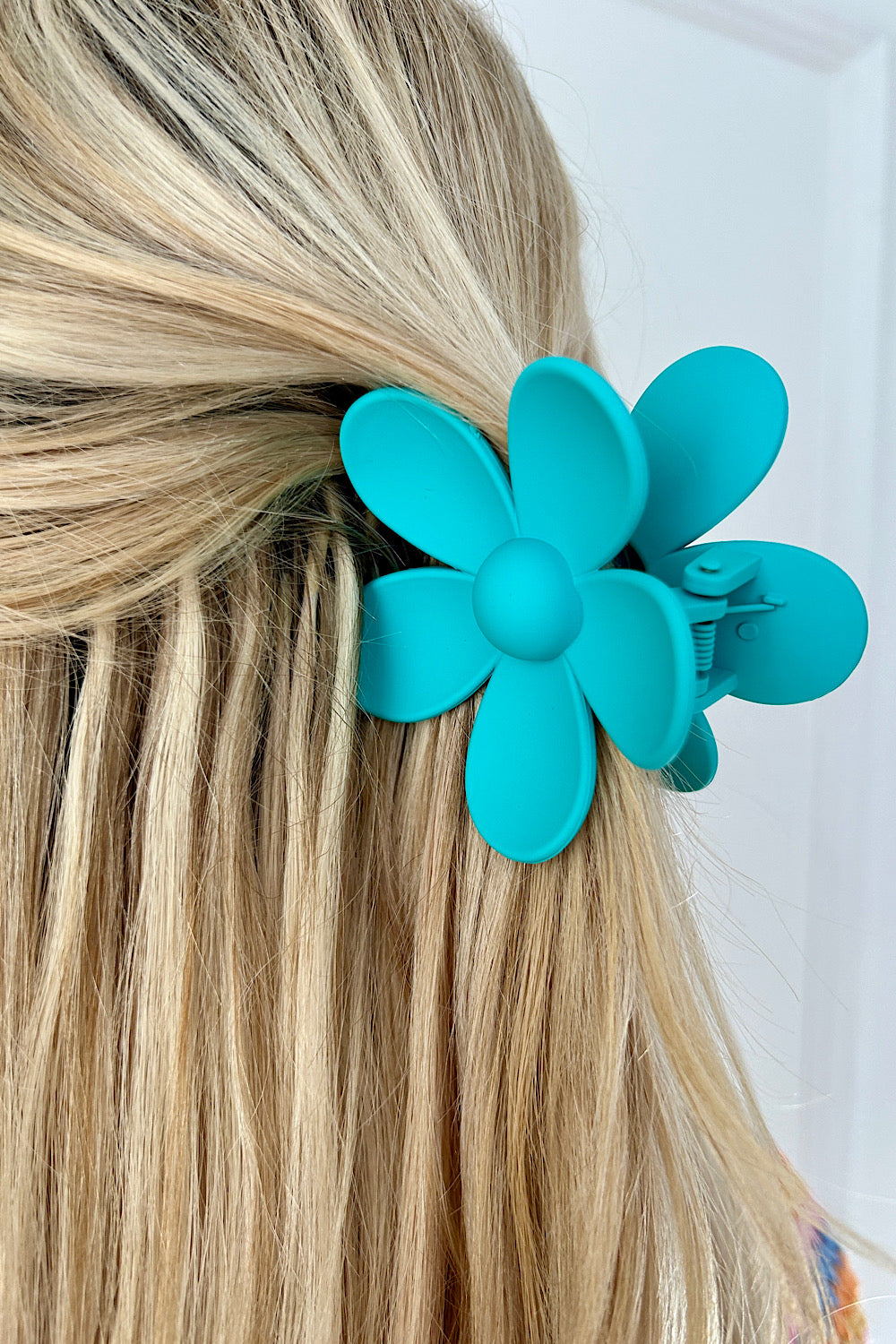 Daisy Turquoise Blue Hair Clip
