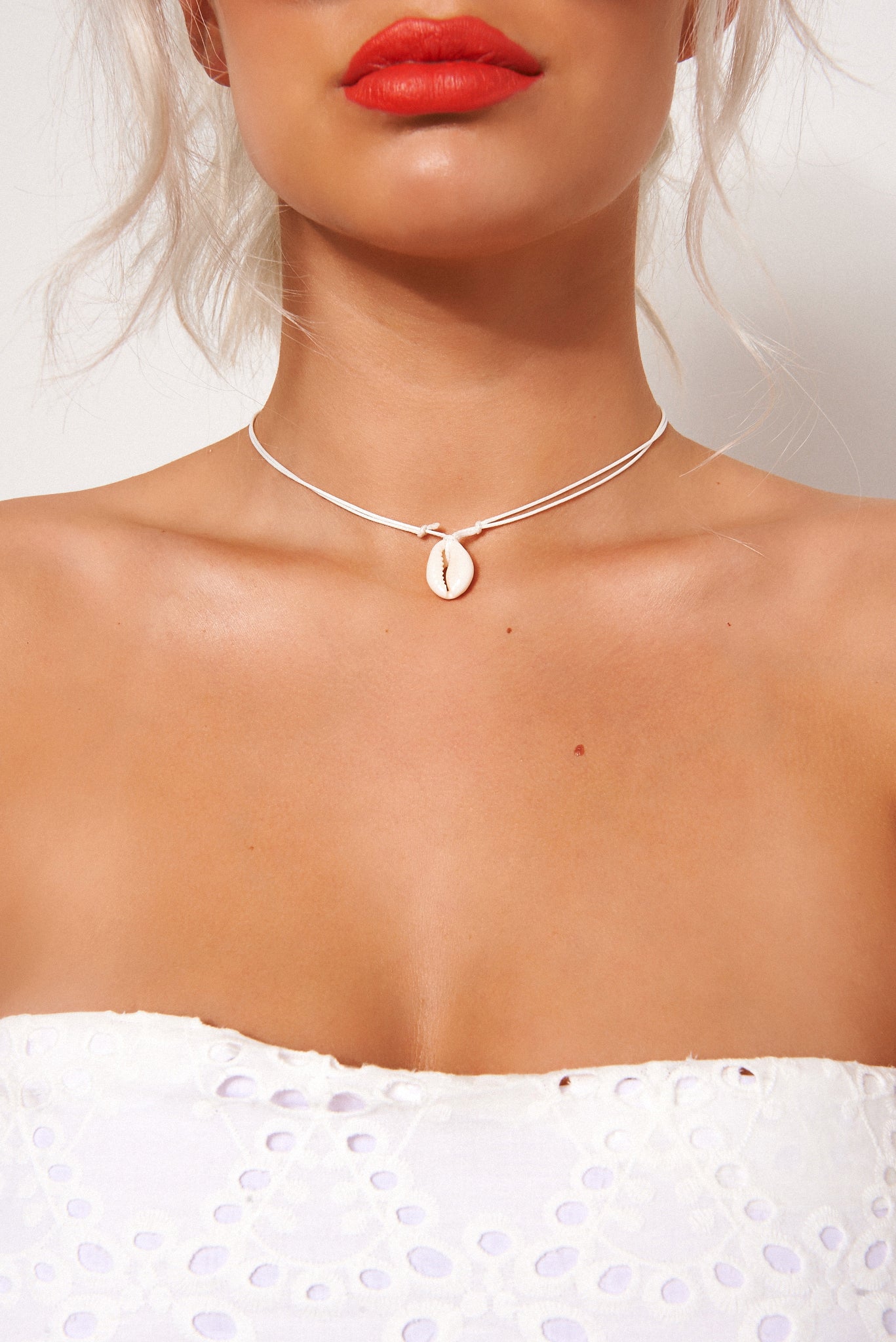 White Shell Choker