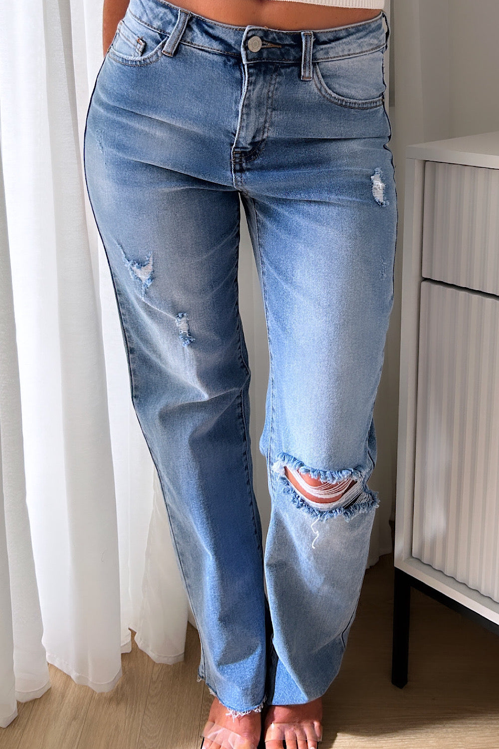 Siri Distressed Relaxed Fit Mum Jeans