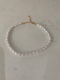 Kady Pearl choker