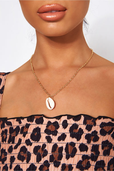 Sea Shell Pendant Gold Necklace